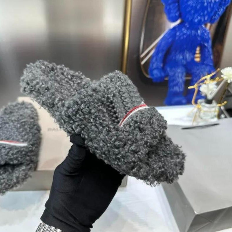 2025 Men Women Slippers Ladies Winter Fur Fluffy Furry Warm Letters Sandals Comfortable Fuzzy Girl Flip Flop Slipper