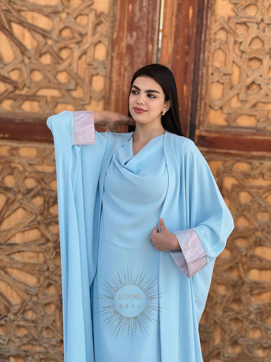 عباية حريرية سماوية بتفاصيل لامعة – Soft Elegance Collection | ShamsDeha