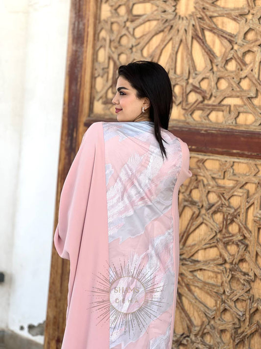 Soft Elegance | Shamsdeha–عباية حريرية وردية بتفاصيل حريرية فاخرة